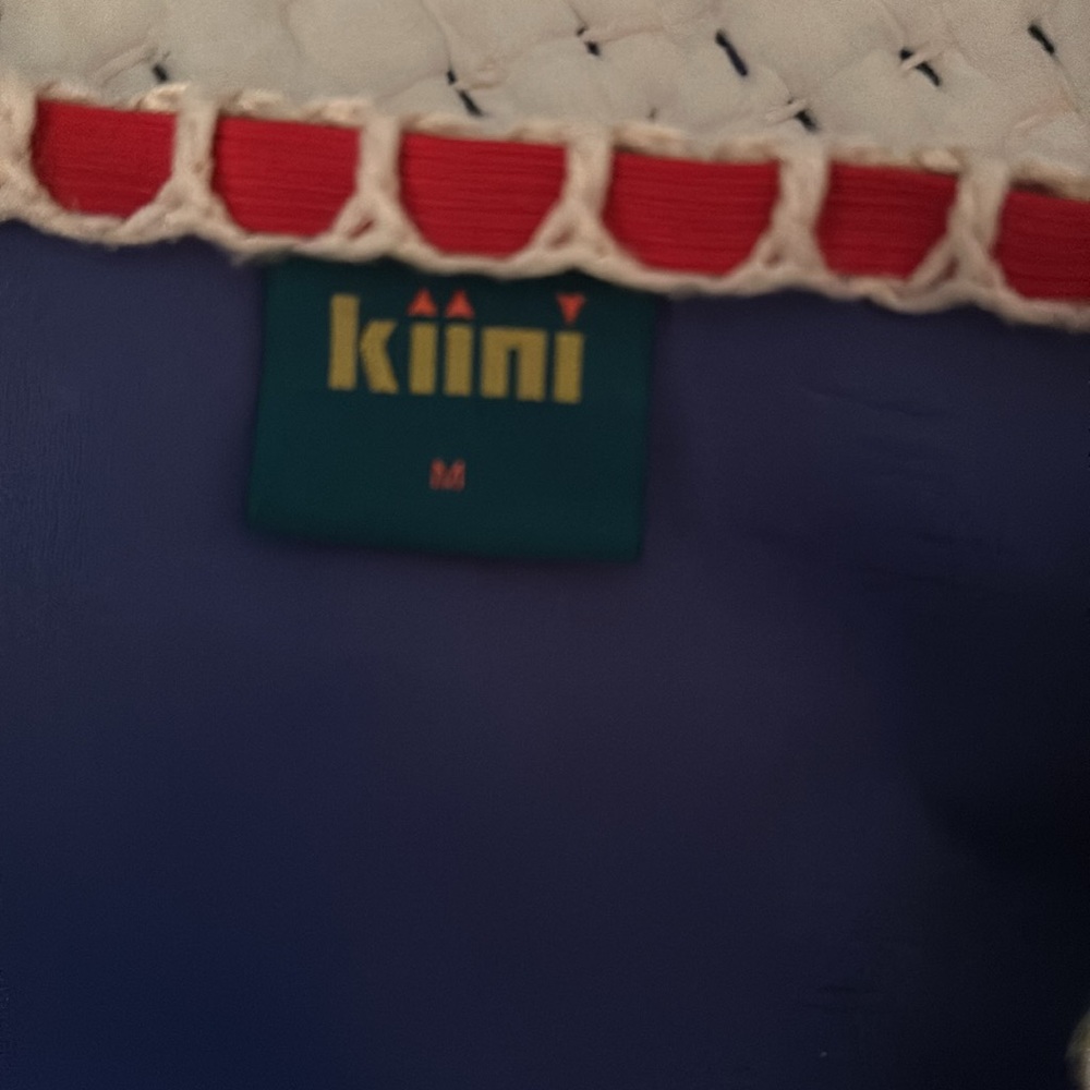 Bikini - Picture 3 of 4